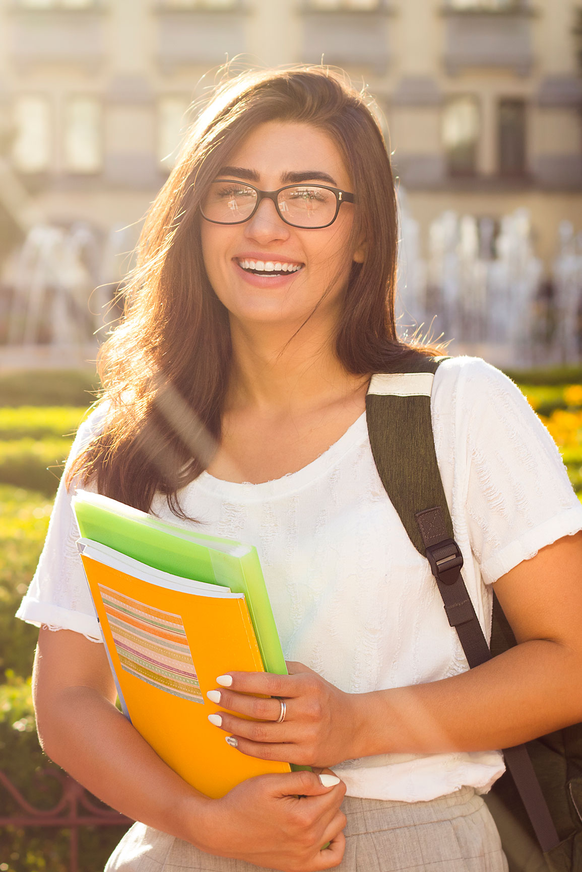 Estudantes e recém-formados que querem se destacar no mercado.